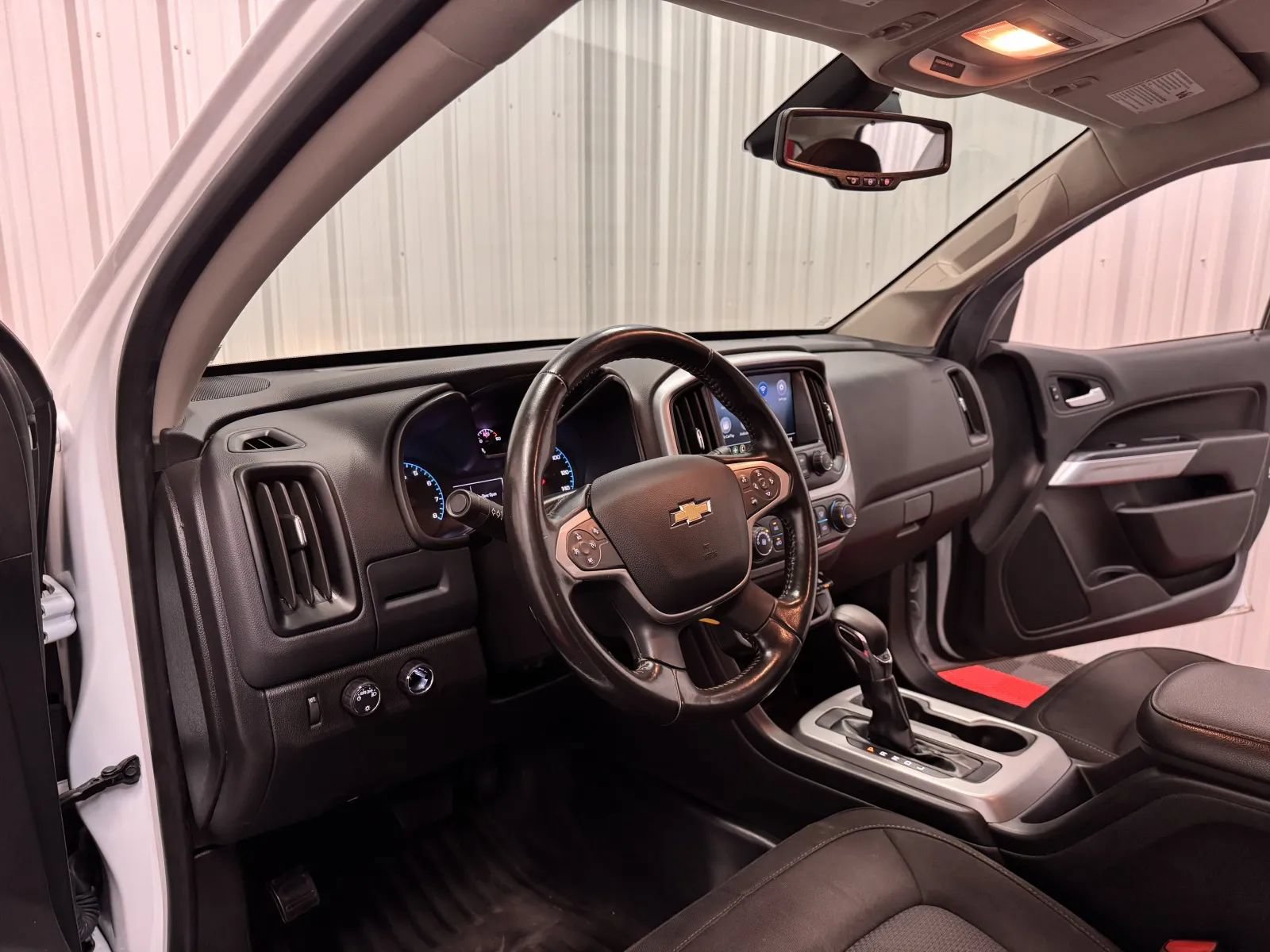 Used 2022 Chevrolet Colorado LT w/ Fleet Safety Package AWD/4WD image 35