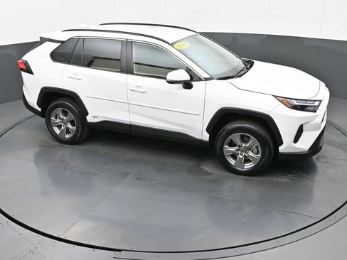 Used 2024 Toyota RAV4 LE image 32