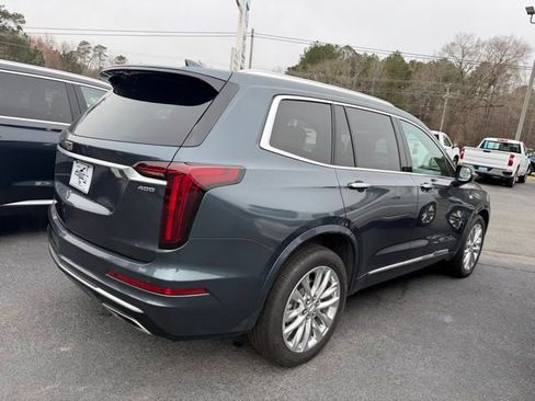 Used 2021 Cadillac XT6 Premium Luxury image 4