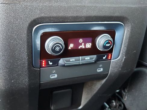 Used 2021 Chevrolet Suburban RST w/ Luxury Package image 9