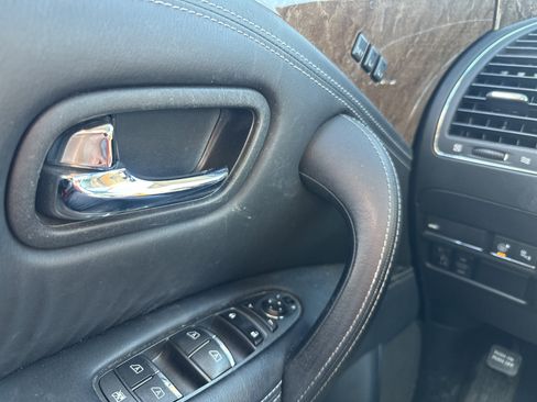 Used 2016 INFINITI QX80 Luxe w/ 22" Wheel Package image 27