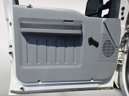 Used 2013 Ford F250 XL image 14