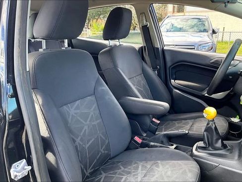 Used 2012 Ford Fiesta SE image 29