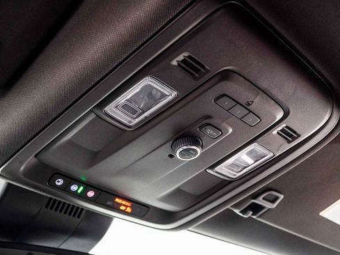 Used 2024 Chevrolet Suburban LT image 36