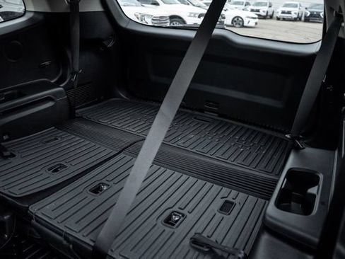 Used 2025 Kia Telluride SX Prestige AWD/4WD image 37