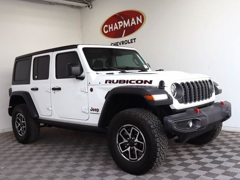 Used 2026 Jeep Wrangler Unlimited Rubicon AWD/4WD image 1