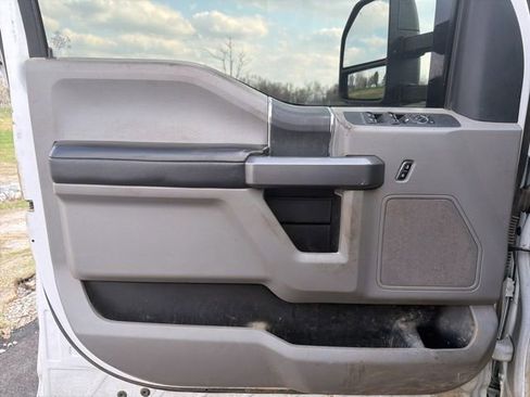 Used 2019 Ford F350 XLT image 23