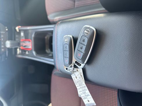 Used 2025 Nissan Kicks SR FWD image 28