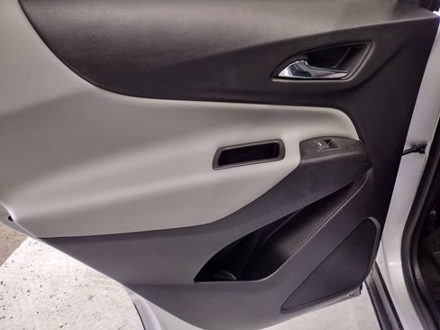 Used 2020 Chevrolet Equinox LT AWD/4WD image 25