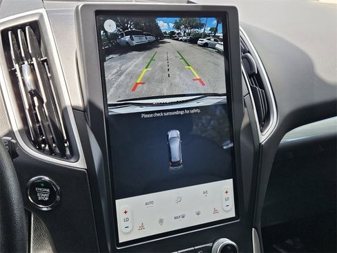 Used 2024 Ford Edge SEL image 15