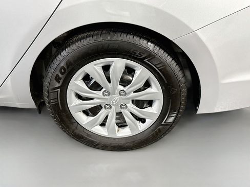 Used 2019 Hyundai Accent SE FWD image 36