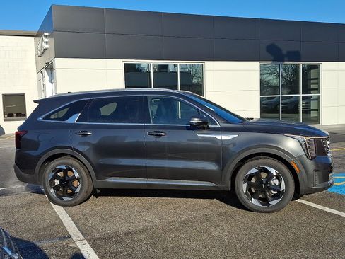 New 2025 Kia Sorento SX Prestige image 9