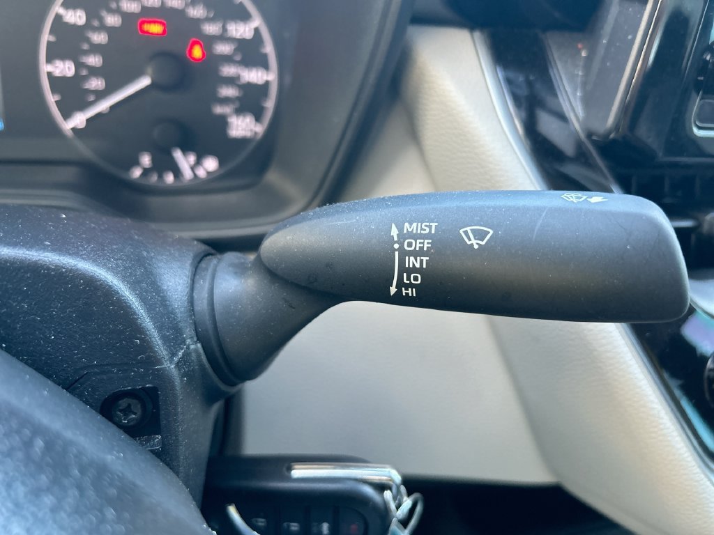 Used 2025 Toyota Corolla LE FWD image 17