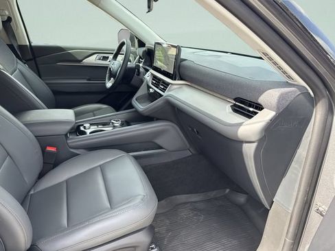 Used 2026 Ford Explorer Active w/ Active Comfort Package AWD/4WD image 19