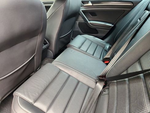 Used 2019 Volkswagen Golf R 4-Door AWD/4WD image 9