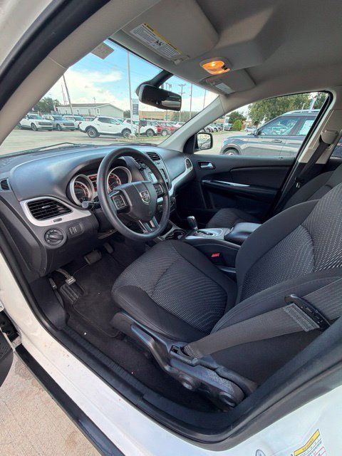 Used 2020 Dodge Journey SE FWD image 20