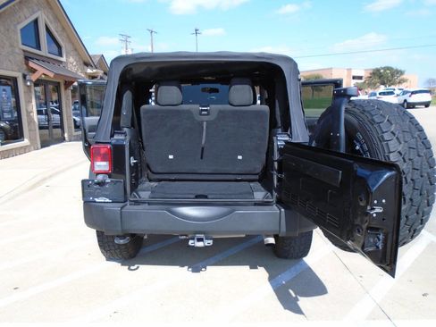 Used 2012 Jeep Wrangler Sport image 22