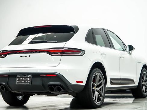 Used 2023 Porsche Macan S AWD/4WD image 17
