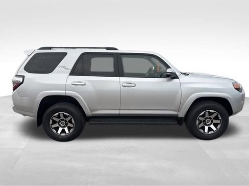 Used 2024 Toyota 4Runner TRD Off-Road Premium AWD/4WD image 6