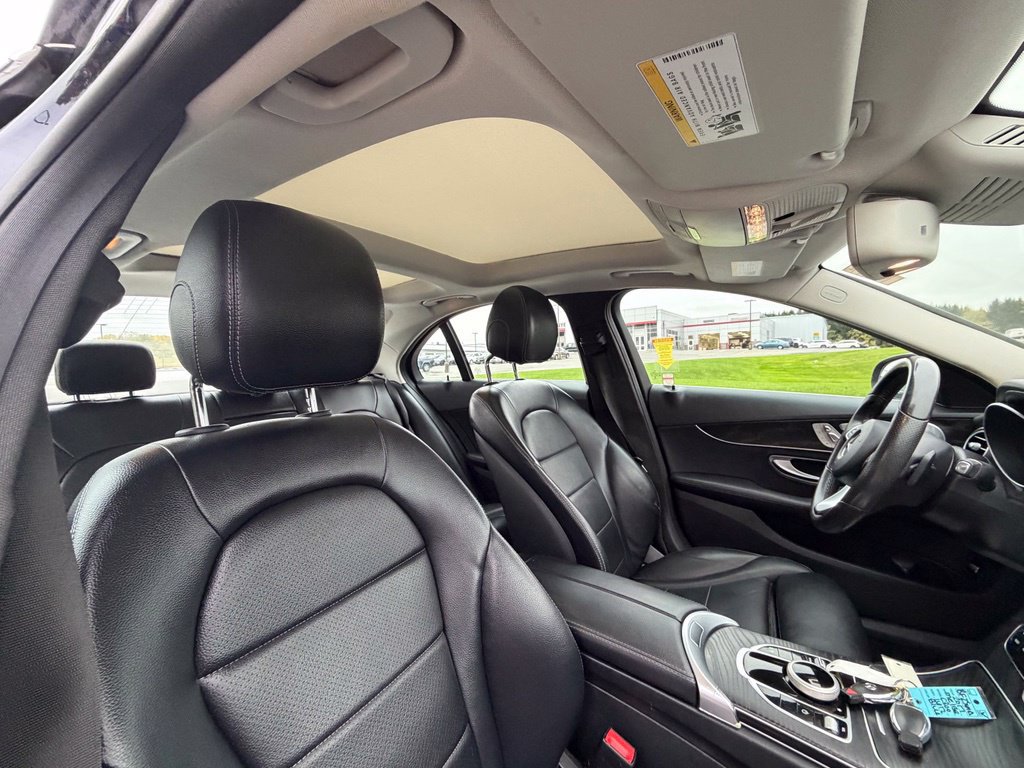 Used 2017 Mercedes-Benz C 300 4MATIC Sedan image 37