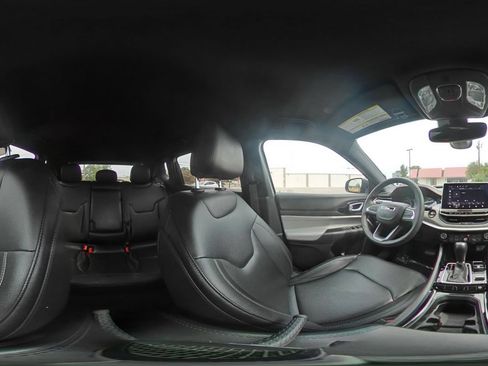 Used 2025 Jeep Compass Limited AWD/4WD image 43