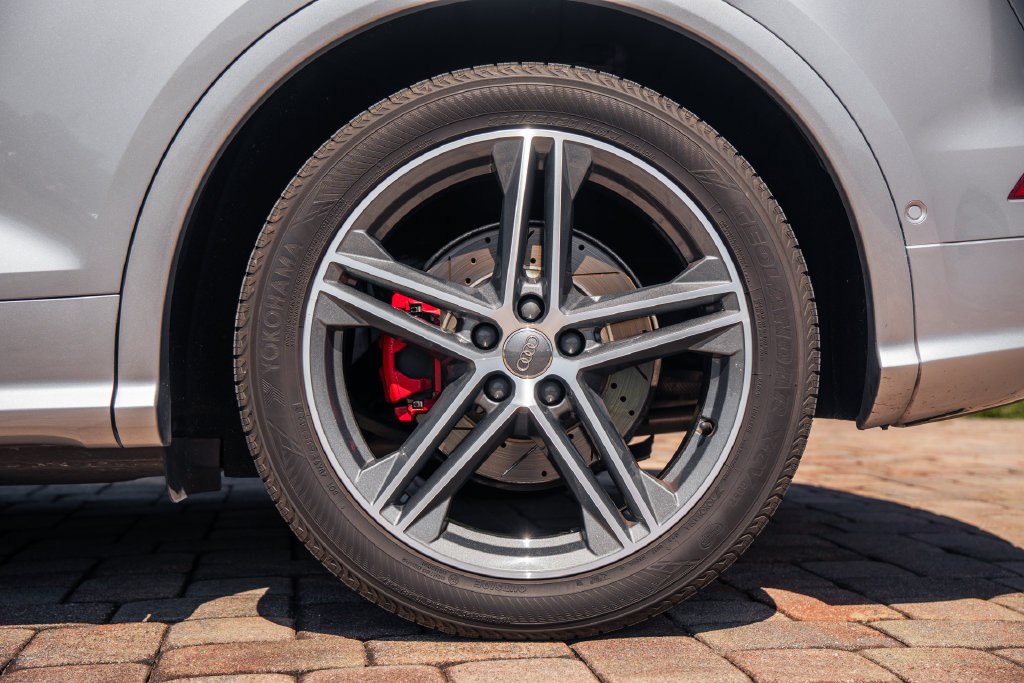 Used 2019 Audi SQ5 Prestige w/ Prestige Package AWD/4WD image 16