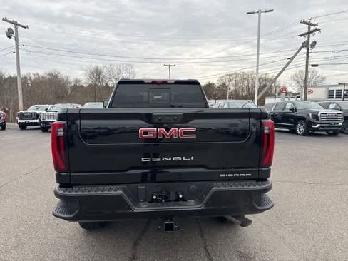 New 2026 GMC Sierra 2500 Denali w/ Denali Reserve Package image 10