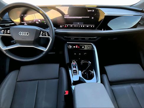 Certified 2025 Audi Q5 Premium Plus w/ Premium Plus AWD/4WD image 15