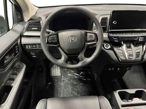 New 2026 Honda Odyssey Touring image 26