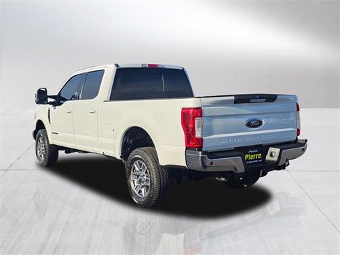 Used 2019 Ford F250 Lariat w/ Lariat Value Package image 4