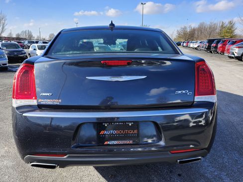 Used 2016 Chrysler 300 C Platinum image 11