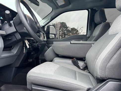 Certified 2024 Ford F350 XLT w/ 360-Degree Camera Package image 4