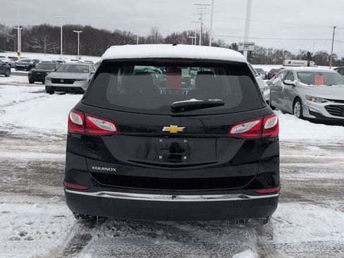 Used 2018 Chevrolet Equinox LS image 4
