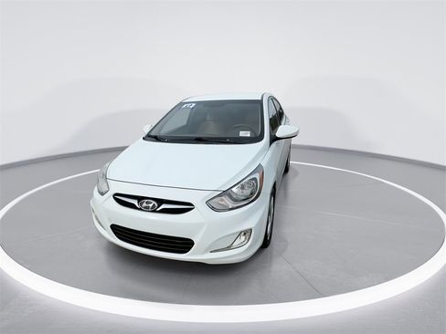 Used 2012 Hyundai Accent GLS w/ Premium Pkg 3 image 5