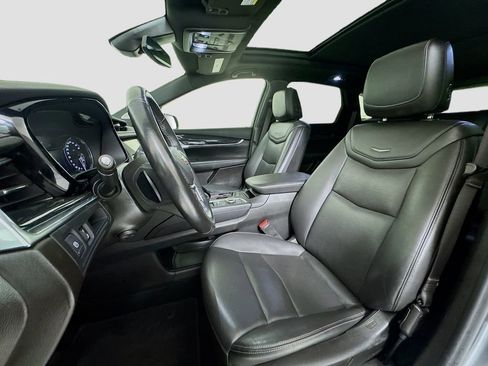 Used 2022 Cadillac XT5 Premium Luxury image 8