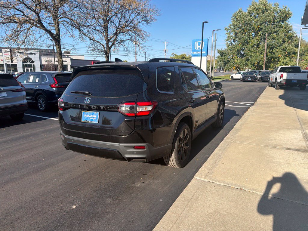 New 2026 Honda Pilot Black Edition image 6