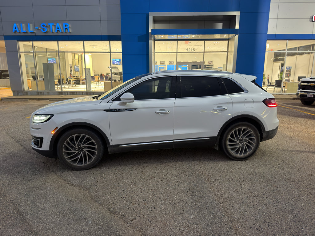 Used 2020 Lincoln Nautilus Reserve FWD image 3
