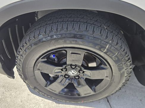 Used 2025 Honda Ridgeline Black Edition image 10