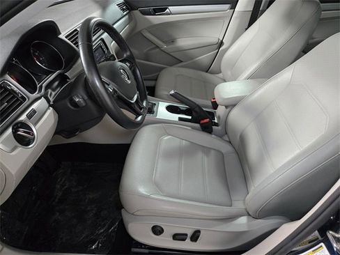 Used 2019 Volkswagen Passat 2.0T Wolfsburg w/ Wheels & Sunroof Package image 13