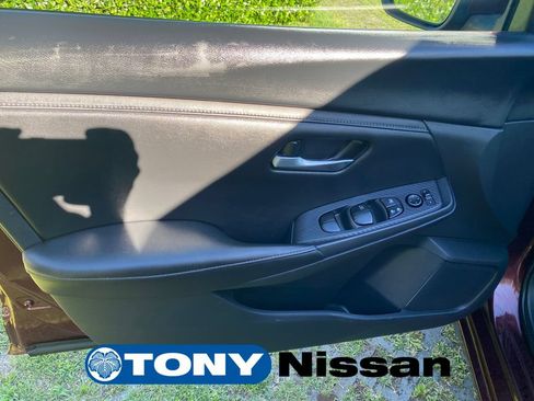 Used 2024 Nissan Sentra SV FWD image 31