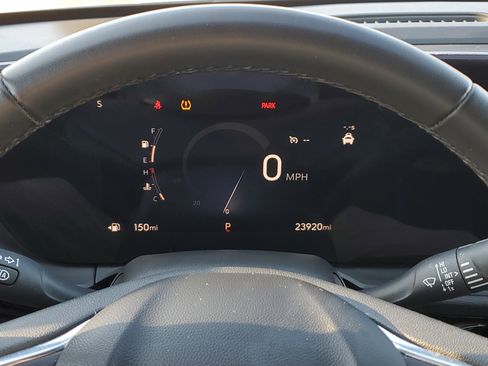 Used 2025 Buick Envista Sport Touring image 22