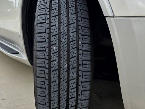 Used 2011 Buick Enclave CXL FWD image 49