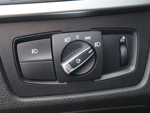 Used 2018 BMW 330i Sedan image 19