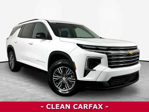 Used 2026 Chevrolet Traverse LT AWD/4WD image 3
