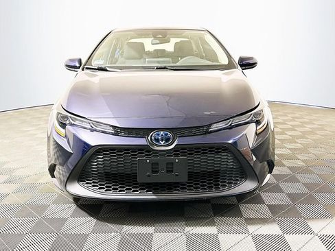 Used 2020 Toyota Corolla LE image 3