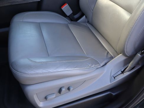 Used 2019 Chevrolet Tahoe LT image 19