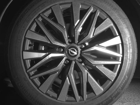 Used 2025 Nissan Altima 2.5 SV FWD image 12