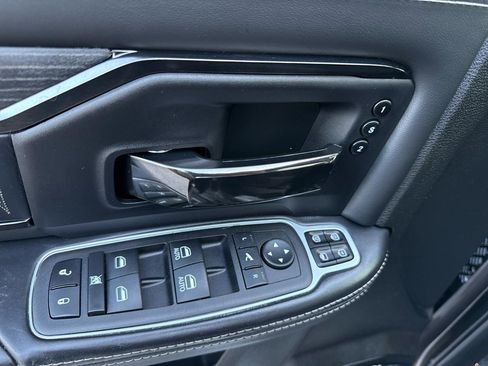 Used 2023 RAM 2500 Limited AWD/4WD image 46