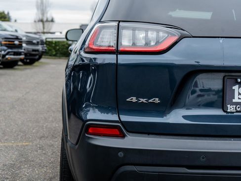 Used 2020 Jeep Cherokee Latitude Plus w/ Comfort/Convenience Group image 8