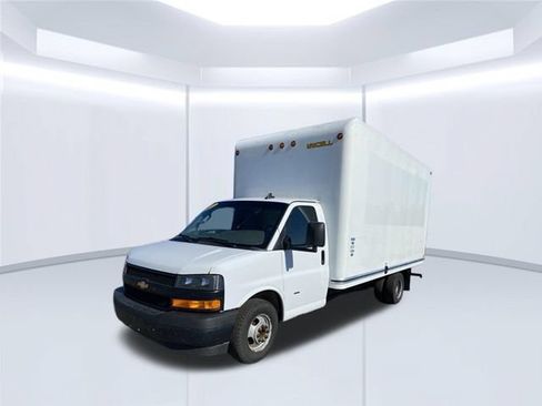 Used 2019 Chevrolet Express 3500 Extended RWD image 12
